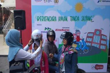 Pada Hari Anak Nasional, Pertamina MOR III Bagikan Gratis 500 Helm