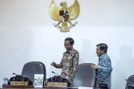 Wapres JK Bela Presiden Jokowi: "Kalau Anda Diserang Mesti Mempertahankan Diri Kan?"