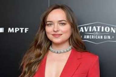 Aktris Dakota Johnson Latihan Kerasukan untuk Film 'Suspiria'