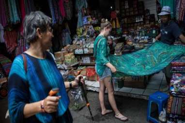 The Banjar Bali Incar 4.000 Shopper Sehari