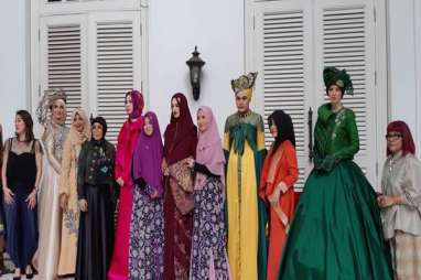 6 Desainer Indonesia akan Tampil di Paris Fashion Week Spring/Summer 2019