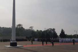 Presiden Jokowi Pimpin Upacara Hari Pahlawan di Bandung