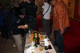 Minum Pil Holi saat Karaoke, Perempuan Sragen Diciduk Polisi. Sempat Buang Barang Bukti