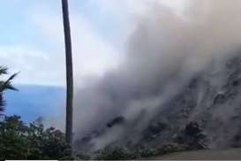 Lava Beku Gunung Karangetang Kepulkan Awan Panas, Suhunya 1.200 Derajat Celcius