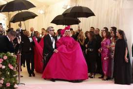 Foto-foto Heboh Lady Gaga di Karpet Merah Met Gala 2019