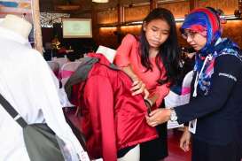 Pelajar SMAN 2 Denpasar Produksi Jaket Antingantuk