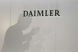 Daimler Pangkas Proyeksi Laba, Bursa Eropa Berakhir di Zona Merah