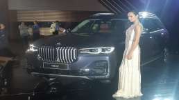Meluncur di Indonesia, BMW X7 Ludes Terjual