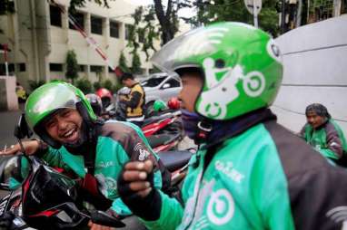 'Pisang Goreng Madu Bu Nanik', Saksi Pertarungan Gojek dan Grab