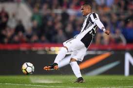 Liga Champions : Juventus Tak Bawa Douglas Costa ke Madrid