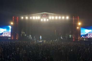 Usai Pelantikan, Jokowi Nonton Konser Musik Untuk Rakyat 