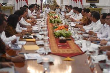 Sidang Kabinet Perdana, Ini Pesan Penting Jokowi Buat Sri Mulyani