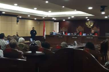 Pengacara Bos KPK Tetap Tuntut Jokowi Keluarkan Perppu