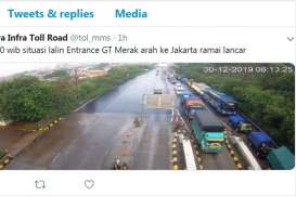 Gerbang Tol Merak Arah Jakarta Ramai, Hati-Hati Jalan Basah