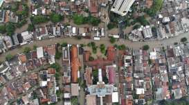 Foto Penampakan Banjir Jakarta dan Tangerang