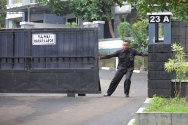 Kasus Wahyu Setiawan: Cari Barang Bukti, KPK Geledah Kantor KPU