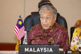 Mundur, Mahathir Mohamad dielu-elukan warganet Malaysia