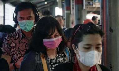 Pengguna KRL Pakai Wajib Pakai Masker di Stasiun dan Kereta