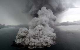 Gunung Krakatau Berselimut Keindahan nan Mengerikan, Kisah Sang Ibunda pada 1883