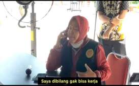 Viral Video Risma Marah-Marah Klaim Ada 'Sabotase' Mobil Bantuan BNPB