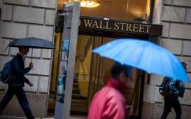 Wall Street Berdarah, Dow Jones Jeblok Hampir 7 Persen