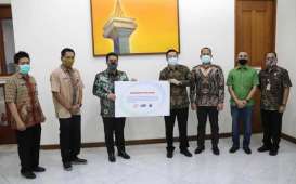 Sumbangan Sanitasi Kesehatan dan 2.000 Es Krim Joyday untuk RSUD dan Tenaga Medis