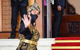 Foto-Foto Jokowi Pakai Baju Adat Sabu Saat Sidang Tahunan MPR DPR