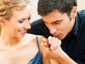 6 Cara Meminta Maaf pada Pasangan