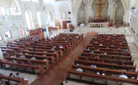 Gereja Katolik Katedral Denpasar Batasi Jumlah Jemaat