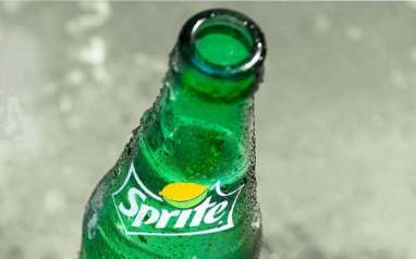 50 Tahun Pakai Botol Hijau, Sprite Akhirnya Ganti Kemasan. Ini Alasannya