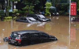 Cara Mengatasi Mobil yang Terendam Banjir