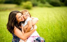 6 Cara Orang Tua Pengaruhi Hubungan Anaknya di Masa Dewasa