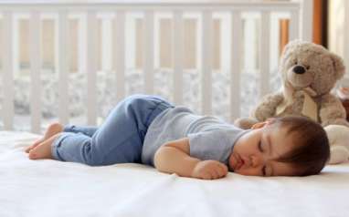 Pola Makan dan Tidur Bayi Penting untuk Tumbuh Kembang