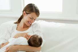 Bolehkah Ibu Menyusui Bayi Setelah Disuntik Vaksin Covid-19?