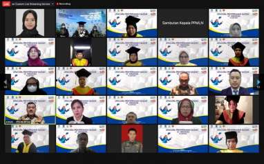 17 Pekerja Migran Indonesia Diwisuda Universitas Terbuka di Singapura