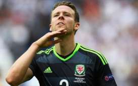 Wales Tersingkir, Bek Chris Gunter Kritik Format Euro Sebagai Lelucon