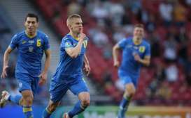 Oleksandr Zinchenko Pemain Terbaik Ketika Ukraina Taklukkan Swedia