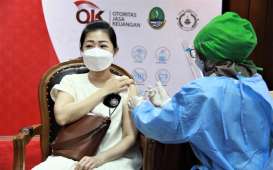 Bantu Vaksinasi Covid-19, OJK Targetkan 10 Juta Orang Tervaksin Sampai Akhir Tahun