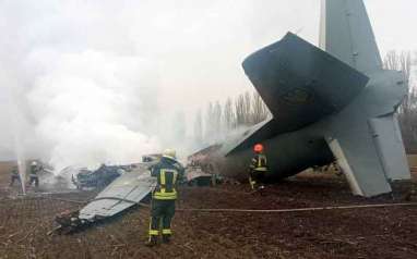 Foto Pesawat Antonov Ukraina Hancur Berkeping-keping Dirudal Rusia