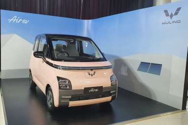 Daftar Harga Mobil Listrik di Indonesia Terbaru, Wuling sampai Tesla