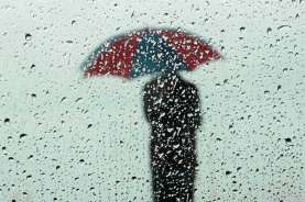 Cuaca Hari Ini 26 November, Sebagian Jakarta Hujan Disertai Kilat