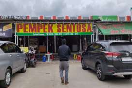 Kilas Nataru 2022: Berburu Makanan Khas Palembang di Pempek Sentosa