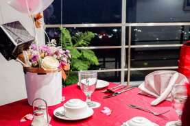 Rayakan Valentine, Nikmati Makan Malam Romantis di Lantai Tertinggi Grand Candi Hotel