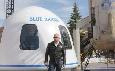 Perusahaan Antariksa Jeff Bezos Resmi di Kontrak NASA untuk Ekspedisi Mars