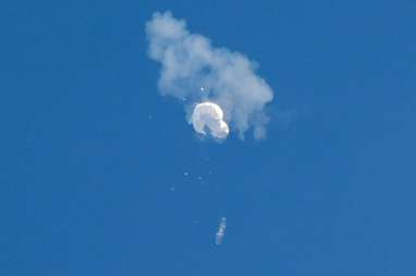 Balas Dendam, AS Terbangkan Balon Udara di Langit Beijing