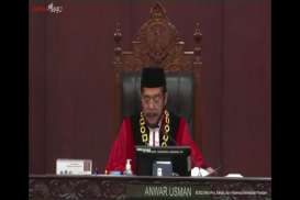 Jokowi Hadiri Acara Pengucapan Sumpah Jabatan Ketua MK Anwar Usman