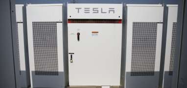 Bukan di Indonesia, Tesla Bangun Pabrik Baterai Raksasa di China