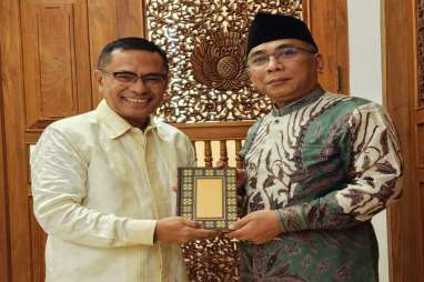 Yayasan Muslim Sinarmas Serahkan Wakaf Alquran ke Ketum PBNU