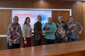 Semen Padang Serahkan Pengelolaan Dana Pensiun ke DPLK Bank BNI