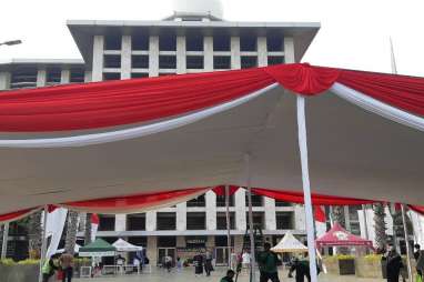 Jelang Sidang Isbat, Intip Persiapan Salat Idulfitri di Masjid Istiqlal